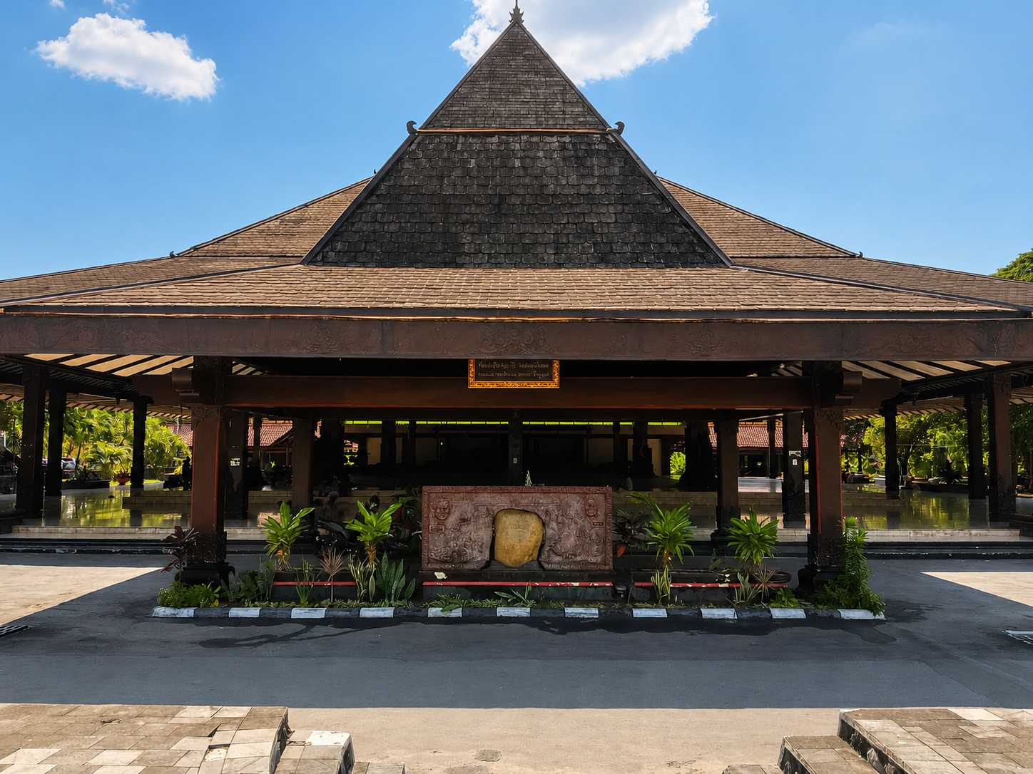 Kantin, Wisma, Ruang Serbaguna di Taman Budaya Jawa Tengah di Kota Surakarta